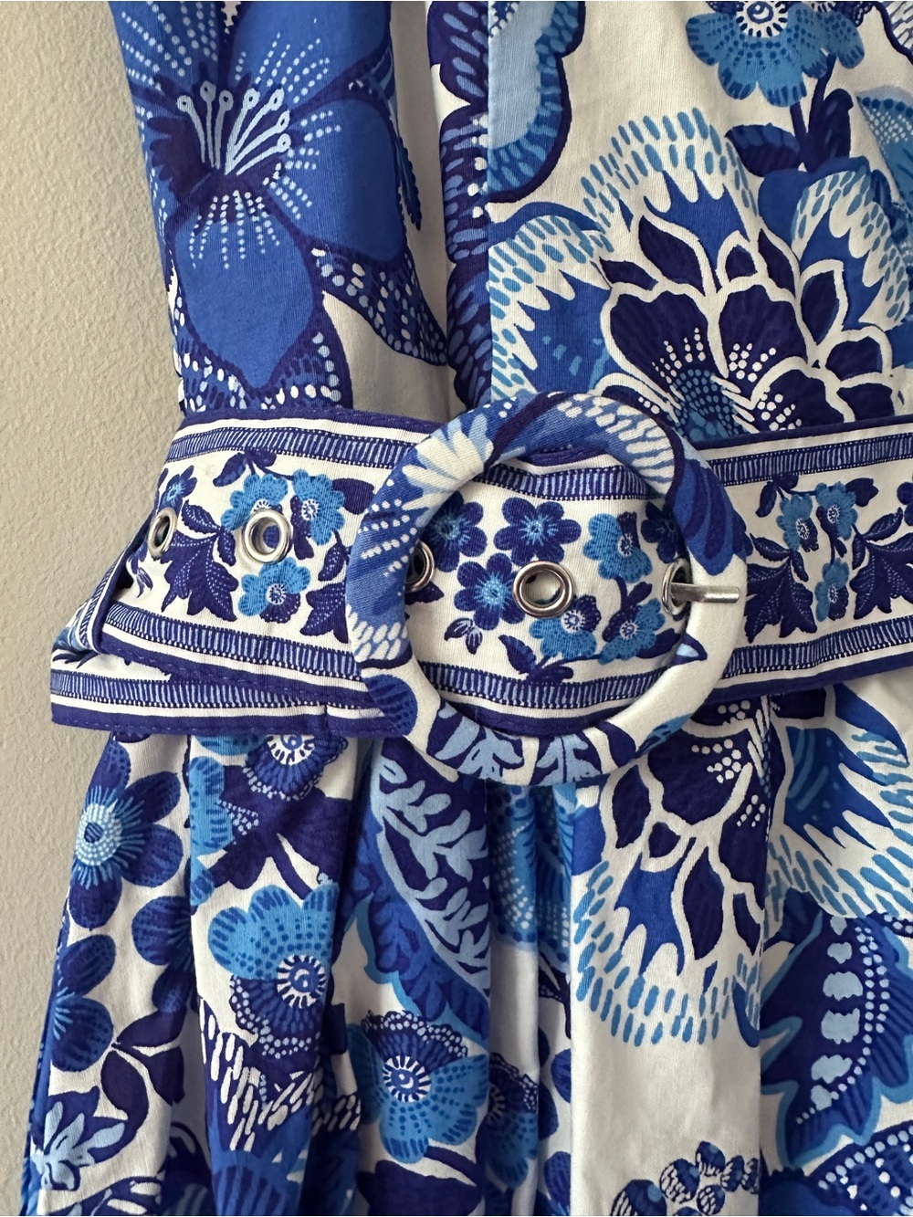 Joie Blue and White Floral Belted Dress Size 2 - Picture 2 of 7
